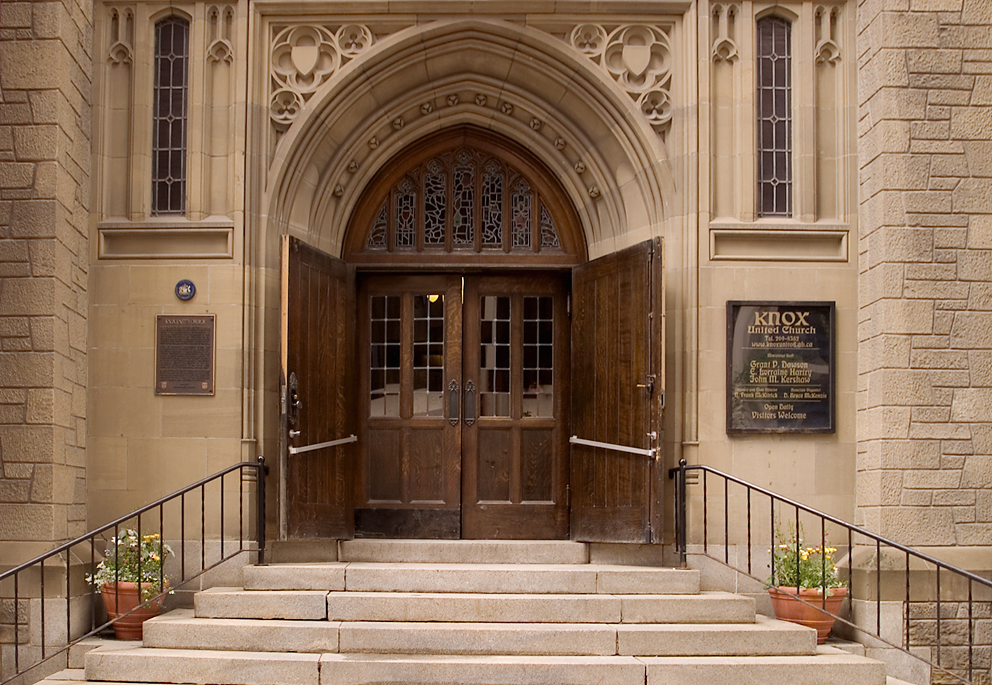 Knox-entrance_6ave-7252